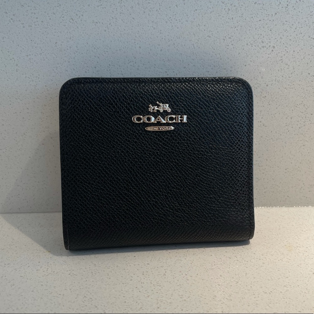 Coach Women’s Billfold Wallet